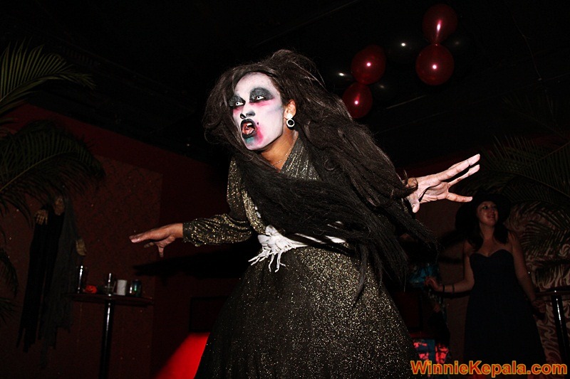 [2011-11-29%2520Havana%2520Halloween%25202011%2520366%255B4%255D.jpg]