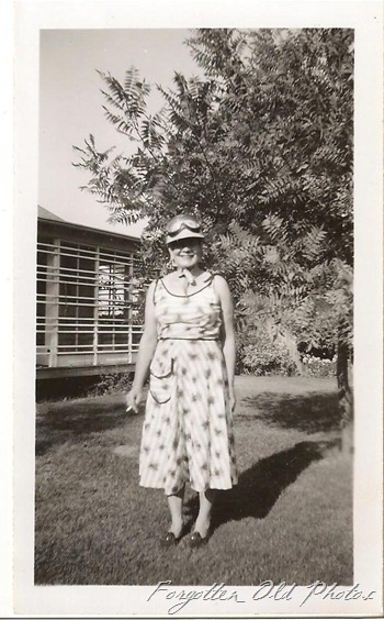 Lady with aviator goggles DL Antiques