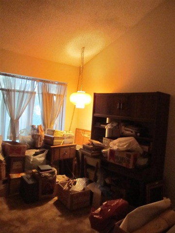 [17firstupstairsbedroom2.jpg]