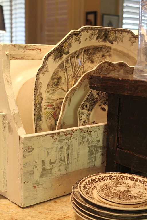 [toolbox%2520painted%2520and%2520platters5%255B4%255D.jpg]