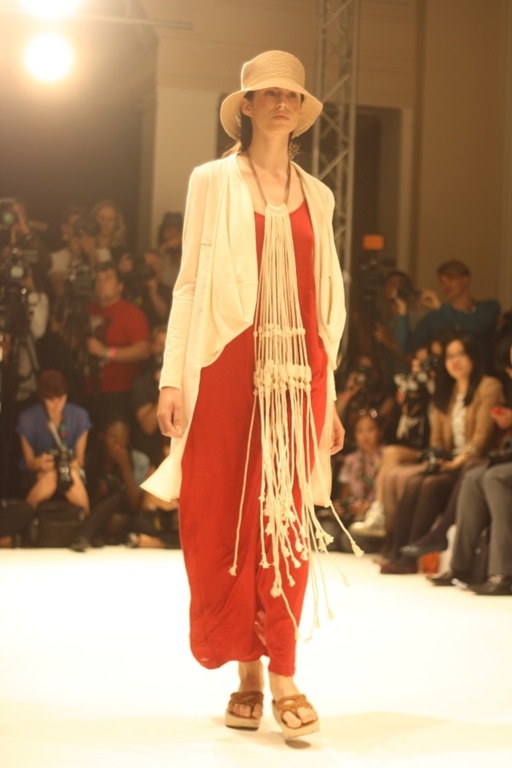 [LFW-VFS-Designer-1-132.jpg&description=LFW: Vauxhaul Fashion Scout: Fashion Shenzhen')]
