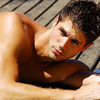 Veja esse e outros ensaios no http://www.my.opera.com/theboyv02