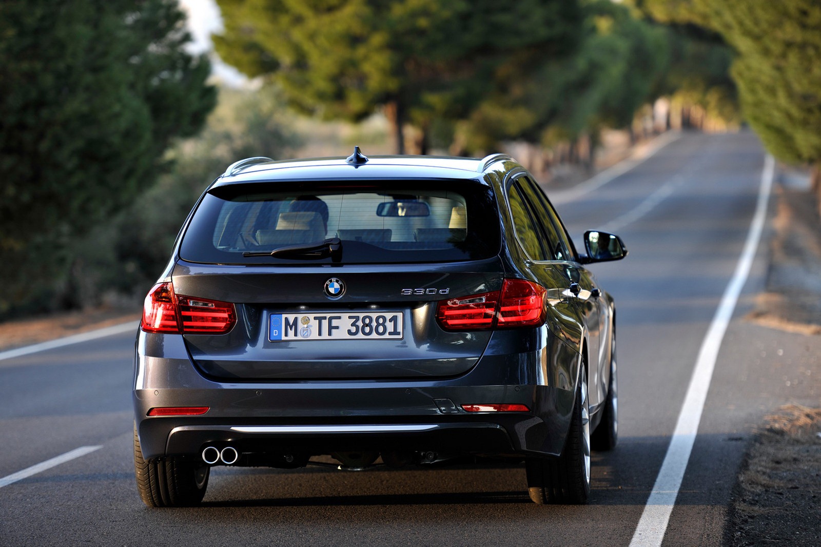 [2013-BMW-3-Series-Touring-16%255B2%255D.jpg]
