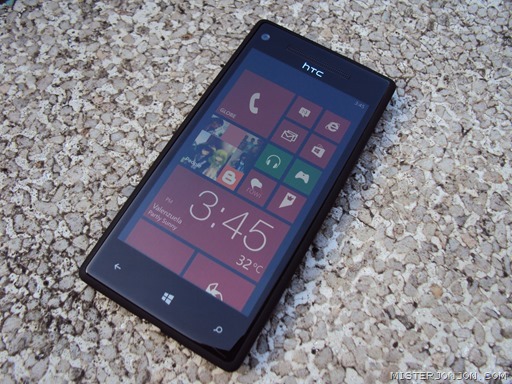 HTC Windows Phone 8X 11