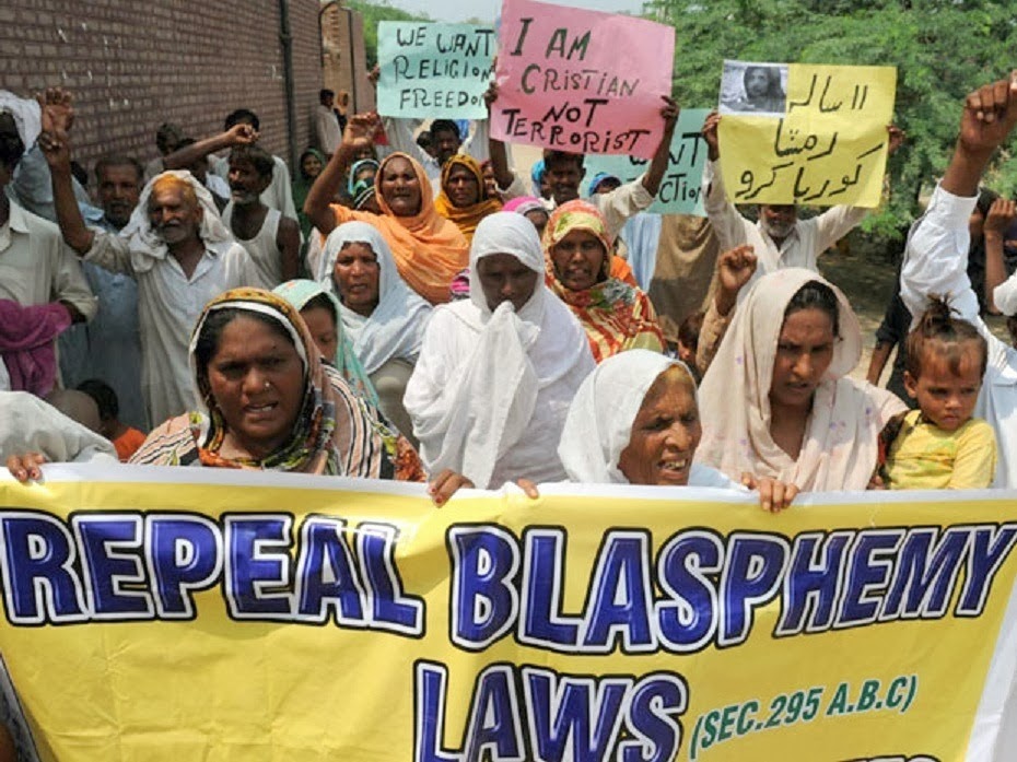 [pakistan-blasphemy-protest%255B4%255D.jpg]