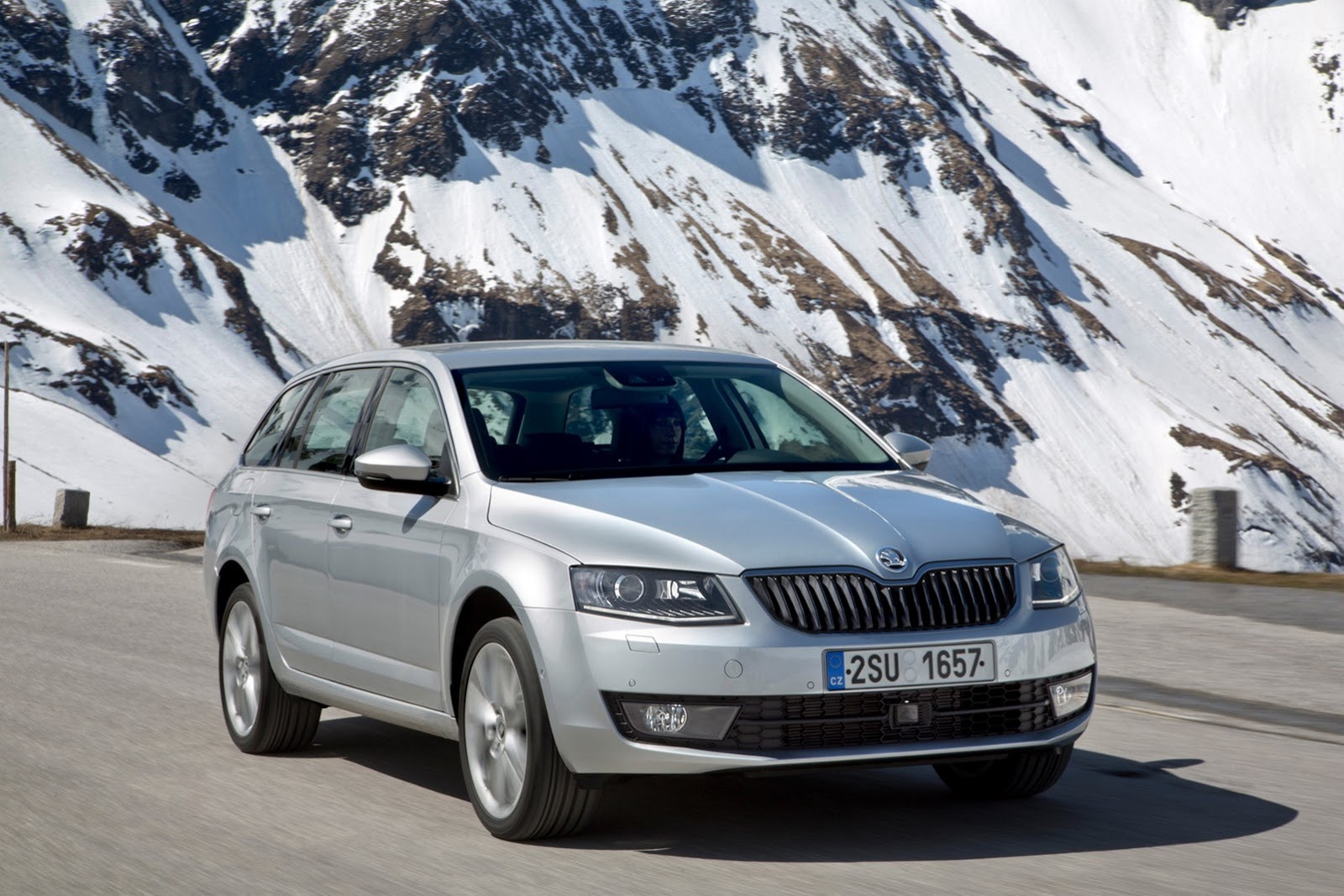 [Skoda-Octavia-Combi-4x4-15%255B2%255D.jpg]