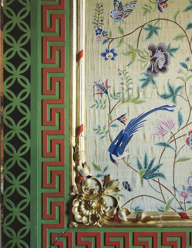 In the Chinese Palace in Oranienbaum the geometric trim provides a stark contrast to the soft, silken wall coverings which feature a floral motif. ( In the Chinese Palace in Oranienbaum the geometric trim provides a stark contrast to the soft, silken wall coverings which feature a floral motif. (