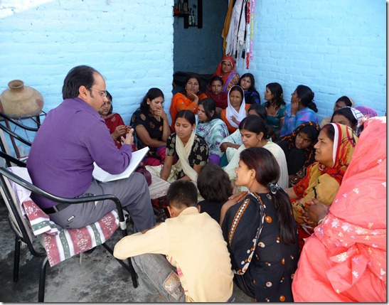 Shamim Masih with Christian Students Shamim Masih with Christian Students