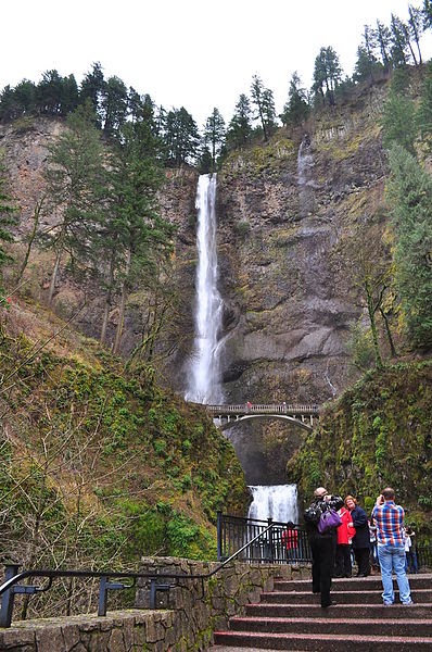 Multnomah Fall, Oregon Multnomah Fall, Oregon