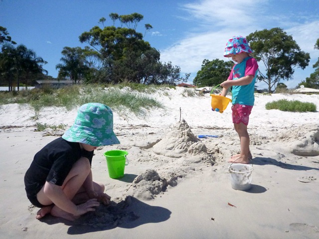[beachplayatCorletteIspenteverysummer.jpg]