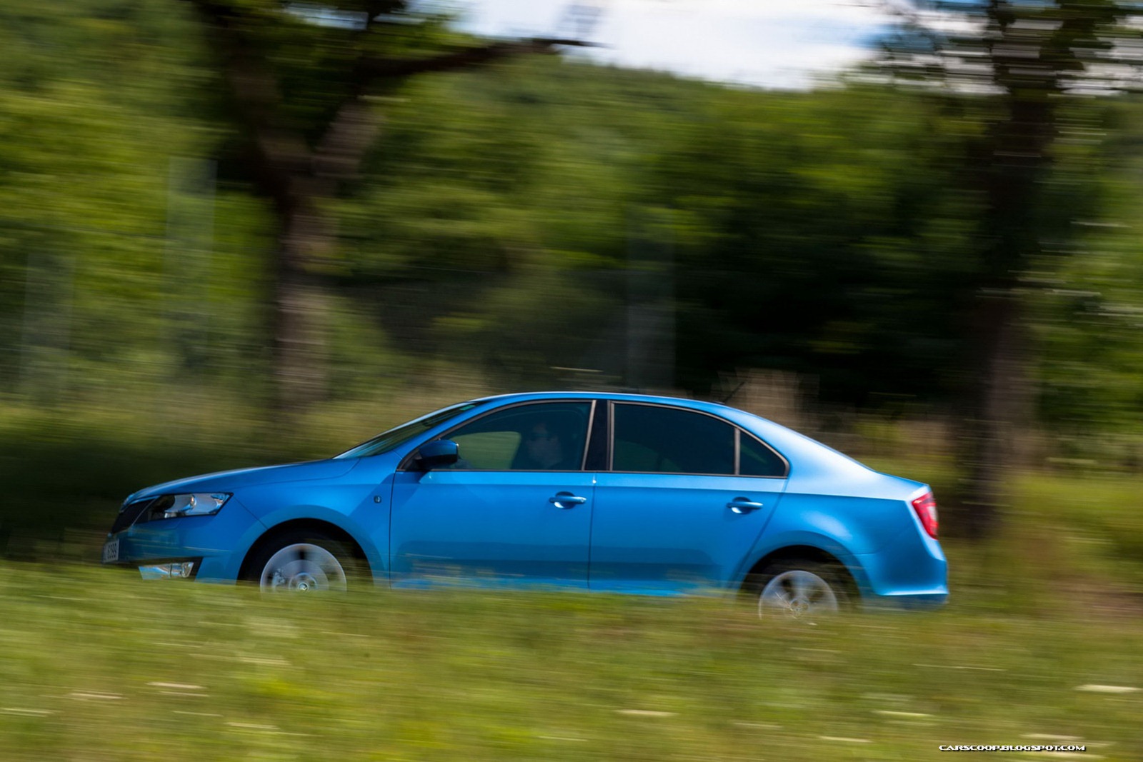 [2013-Skoda-Rapid-26%255B2%255D.jpg]