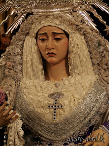 maria-santisima-de-la-caridad-de-granada-besamanos-8-de-septiembre-festividad-liturgica-2013-alvaro-abril-vestimentas-(6).jpg