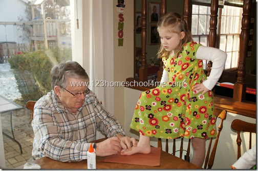 pumpkin seed turkey craft for preschool and kindergarten pumpkin seed turkey craft for preschool and kindergarten