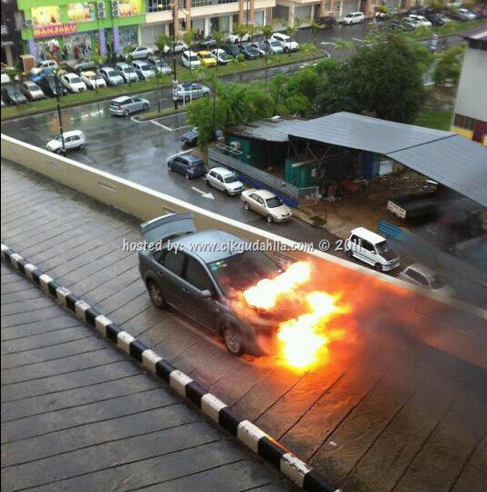 [kereta%2520terbakar%2520ecm%2520kuantan%255B17%255D.jpg]