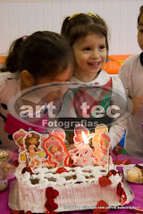 Álbum de fotos de VALENTINA. Fotografias da Art Tec Fotografias que faz fotos de casamento, fotos de festas, fotos de eventos sociais, fotos de aniversário, fotos de formatura, fotojornalismo, ensaios fotográficos, fotos de estúdio, book fotográfico e outros serviços fotográficos em Pelotas, RS, e outras cidades do Rio Grande do Sul. Album (digital) de fotos de VALENTINA. Fotografias digitais da Art Tec Fotografias que faz fotos de casamento, fotos de festas, fotos de eventos sociais, fotos de aniversário, fotos de formatura, fotojornalismo, ensaios fotográficos, fotos de estúdio, book fotográfico e outros serviços fotográficos em Pelotas, RS, e outras cidades do Rio Grande do Sul. fotos casamento de pelotas rs para noivas casamentos rio grande do sul foto fotografia desenhos convite modelos bolo artístico arranjos mesa