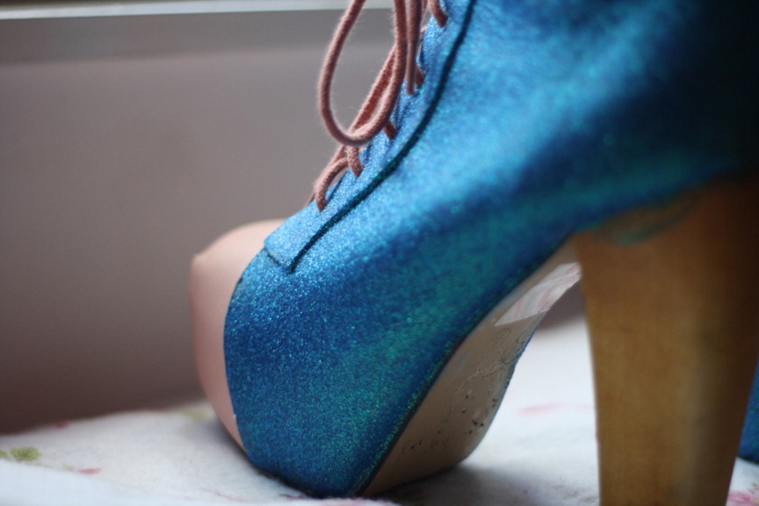 [DIY%2520Glitter%2520Litas%2520My1stWish%2520%252812%2529%255B3%255D.jpg&description=DIY: Glitter Litas!')]