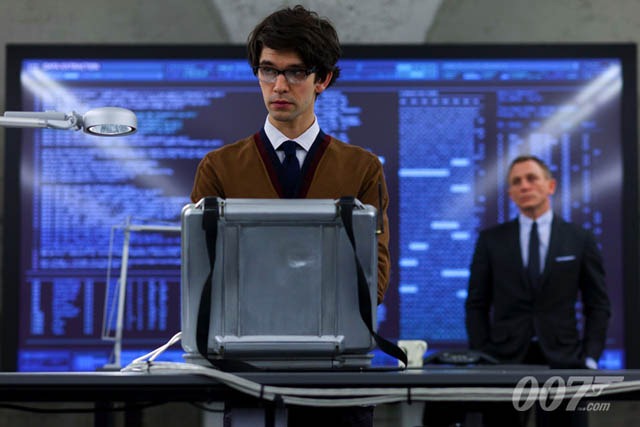 Ben Whishaw Q-ként a legújabb Skyfall fotón