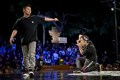 South Korea's B-Boy Vero battles Japanese B-Boy Nori in the final at Red Bull BC One Asia Pacific Final, at Kushida Shrine, in Fukuoka, Japan, on October 12, 2013. // Nika Kramer/Red Bull Content Pool // P-20131015-00099 // Usage for editorial use only // Please go to www.redbullcontentpool.com for further information. //