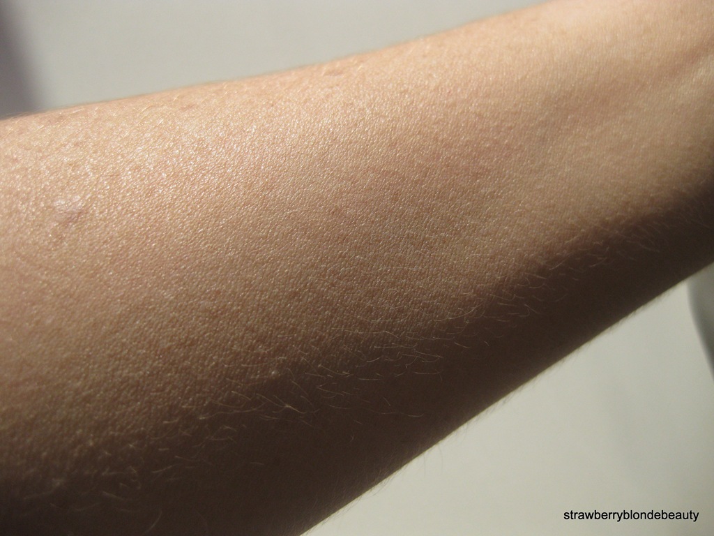 [Laura%2520Mercier%2520Creme%2520Smooth%2520Warm%2520Ivory%2520swatch%255B8%255D.jpg]