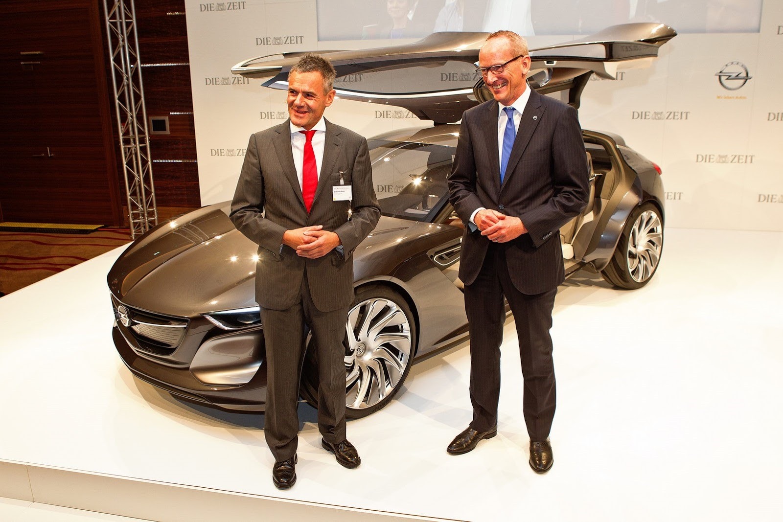 [Opel-Monza-Concept-3%255B2%255D.jpg]