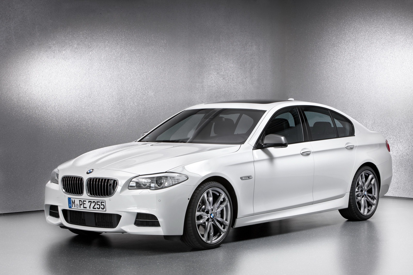 BMW-M550d-1[2].jpg