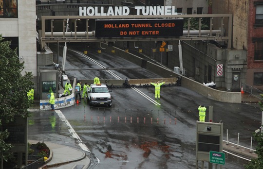 [hurricane-sandy-people-photos-11%255B2%255D.jpg]