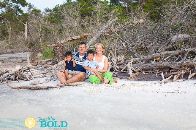 [Family%2520Beach%2520Portraits%2520by%2520Freshly%2520Bold-0042%255B4%255D.jpg]