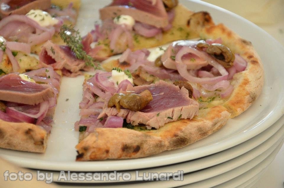 [pizza%2520al%2520tono%2520pizzap%255B3%255D.jpg]