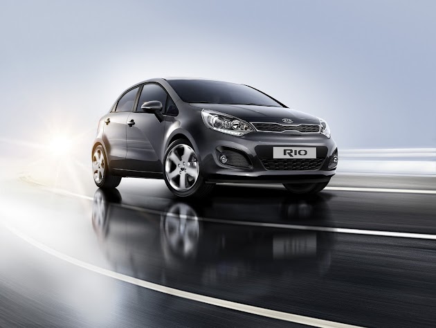 2012 Kia Rio 002.jpg