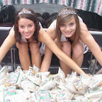 Nicole & Hannah 5531_1125319426473_1631760027_298036_2394456_n.jpg