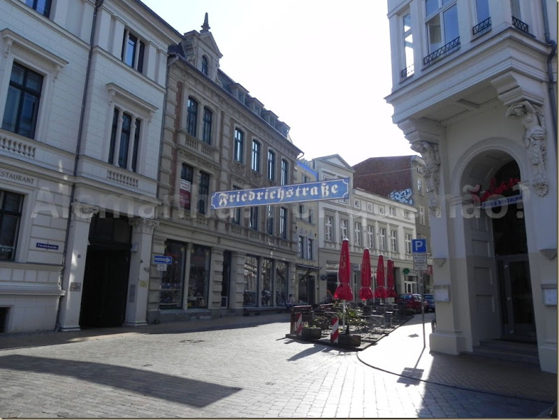 Schwerin 8 A bela Friedrichstrasse e seus restaurantes deliciosos em Schwerin