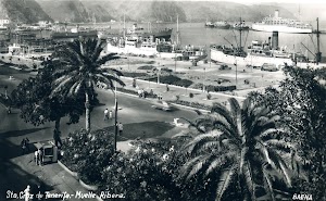 Muelle Ribera. Santa Cruz de Tenerife años 50. Uno de los dos últimos frigoríficos de la serie. POSTAL.JPG