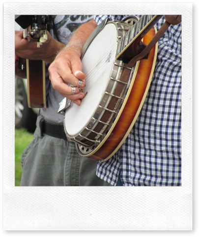 pickin' and'a grinnin'