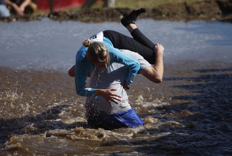 wife-carrying-chamionship-3