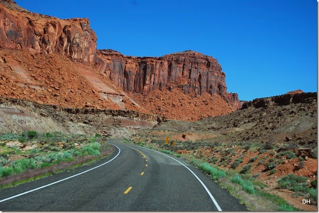 05-20-14 A SR95 Blanding to Hanksville (211)