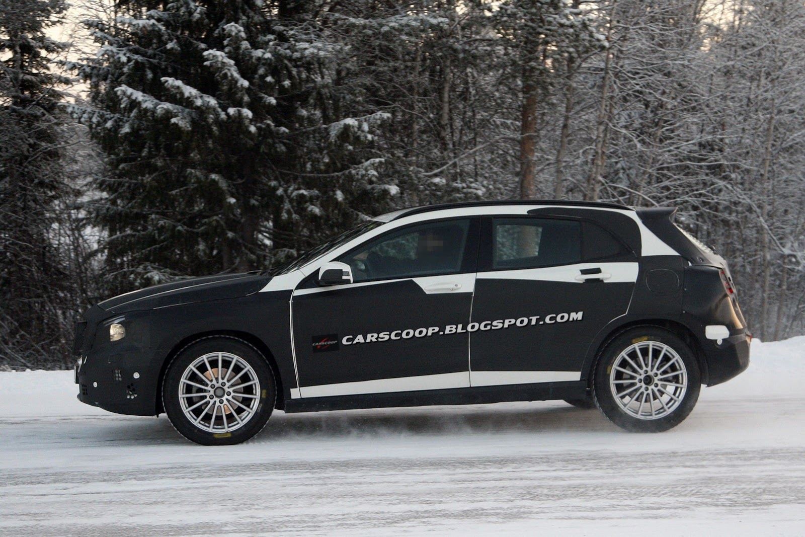[Mercedes-Benz-GLA-4-Baby-SUV%255B3%255D.jpg]