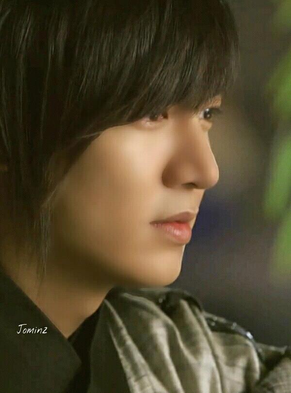 Lee Min Ho - My Everything: Lee Min Ho - Side View