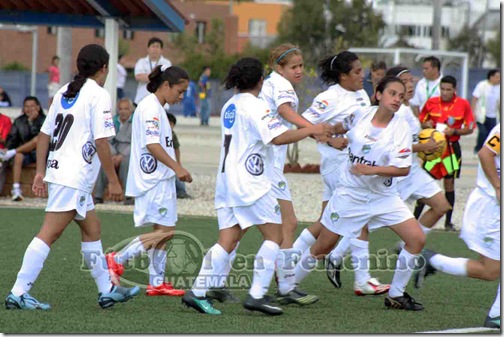 festejo del 1ro. de comunicaciones mayary marinela. (2)