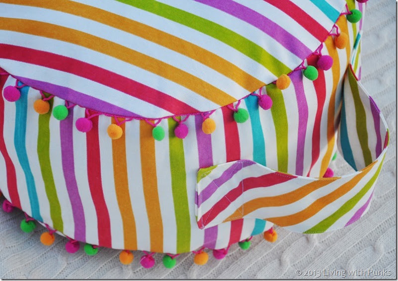 DIY Floor Cushion.  Only take one yard of fabric!