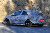 2013-Renault-Clio-Sports-Tourer-5 2013-Renault-Clio-Sports-Tourer-5