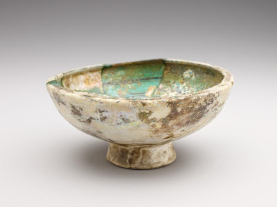 Bowl | Origin:  Syria | Period: 12th-13th century | Details:  Not Available | Type: Stone-paste painted under glaze | Size: H: 9.9  W: 20.8  cm | Museum Code: F1909.125 | Photograph and description taken from Freer and the Sackler (Smithsonian) Museums.