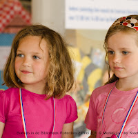 Boekids in de Bibliotheek Rotterdam 21 mei 2011. Op het podium met een medialle, want jij bent GEWELDIG! Special Powers.