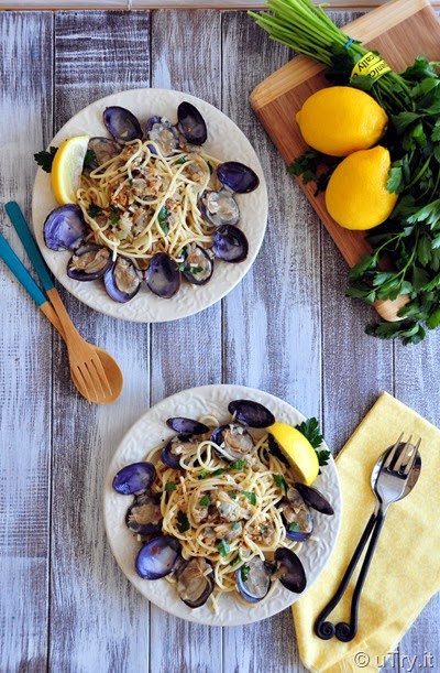 Spaghetti with Clams in White Wine Sauce   Recipe from @utry.it