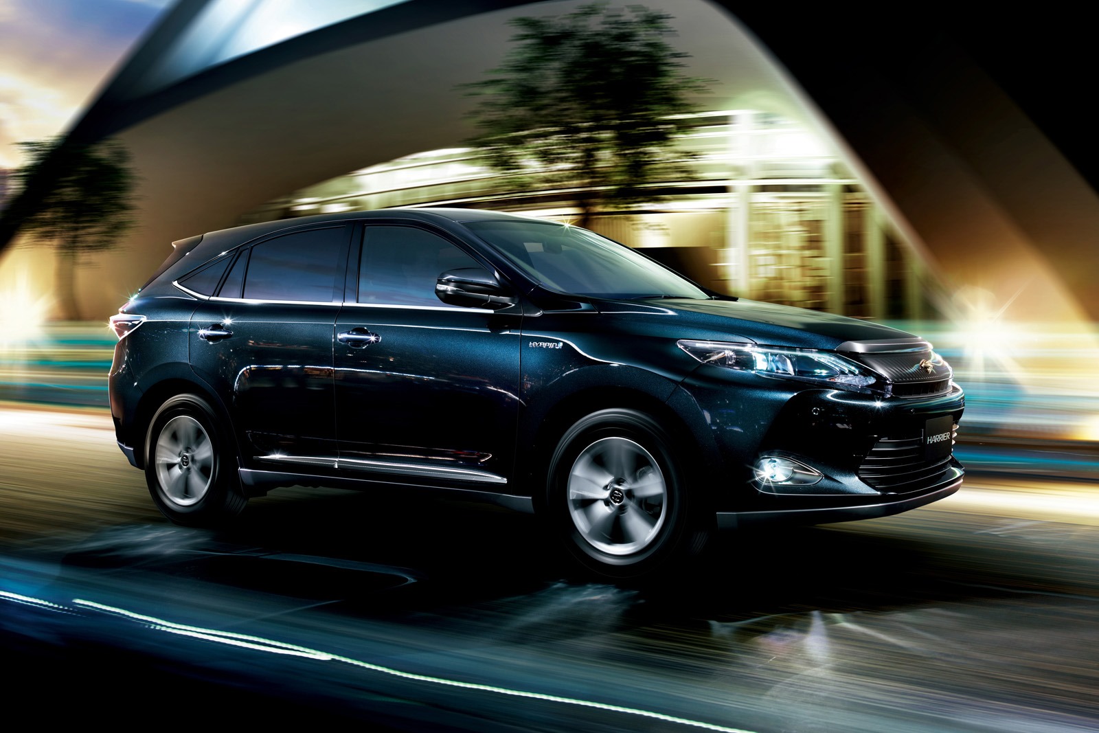 [2014-Toyota-Harrier-JDM-4%255B3%255D.jpg]