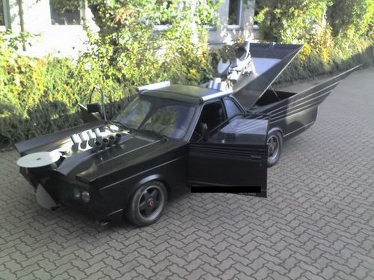[Batmobile-Germany-6%255B2%255D.jpg]