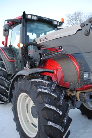 [Valtra%2520N121%2520HT%255B8%255D.jpg]