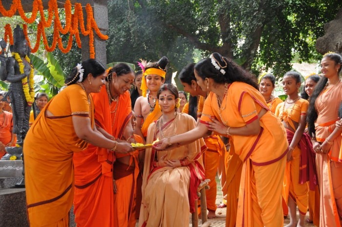 [nayanthara_seetha_sri%2520rama%2520rajyam%255B2%255D.jpg]