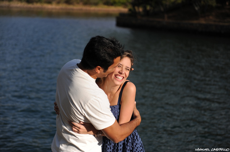 Fotos de Luciana e Bruno. Foto numero 02 do fotografo de casamento Miguel Castello, de Brasilia, DF, que faz fotos de casamento (fotografia de casamento), fotos de 15 anos (fotografia de 15 anos), fotos de modelos (ensaios para books fotograficos), fotos de gravidas (fotografia de gestantes), fotos de debutantes, fotojornalismo de casamento, fotojornalismo social e fotografia de moda em estudio. fotos casamento distrito federal brasilia de 15 anos df brasília books modelos ensaio fotografico gravidas gravida festa festas book moda vestidos restaurante para dia recepção decoração maquiagem um
