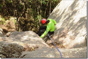 Exercitando técnicas de subida na volta do rapel