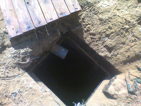 شاهد بالصور الجيش يدمر خزانات الوقود والتي بلغت 23خزان بها مليون لتر